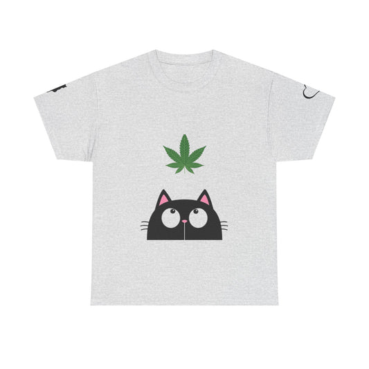 Funny Cat Looking at Marijuana Leaf " I Love this T-shirt"