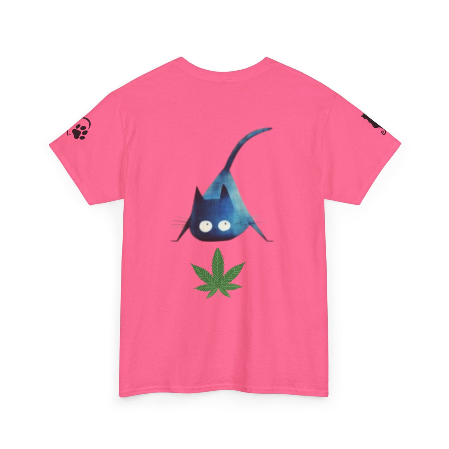 Funny Cat Looking at Marijuana Leaf " I Love this T-shirt"