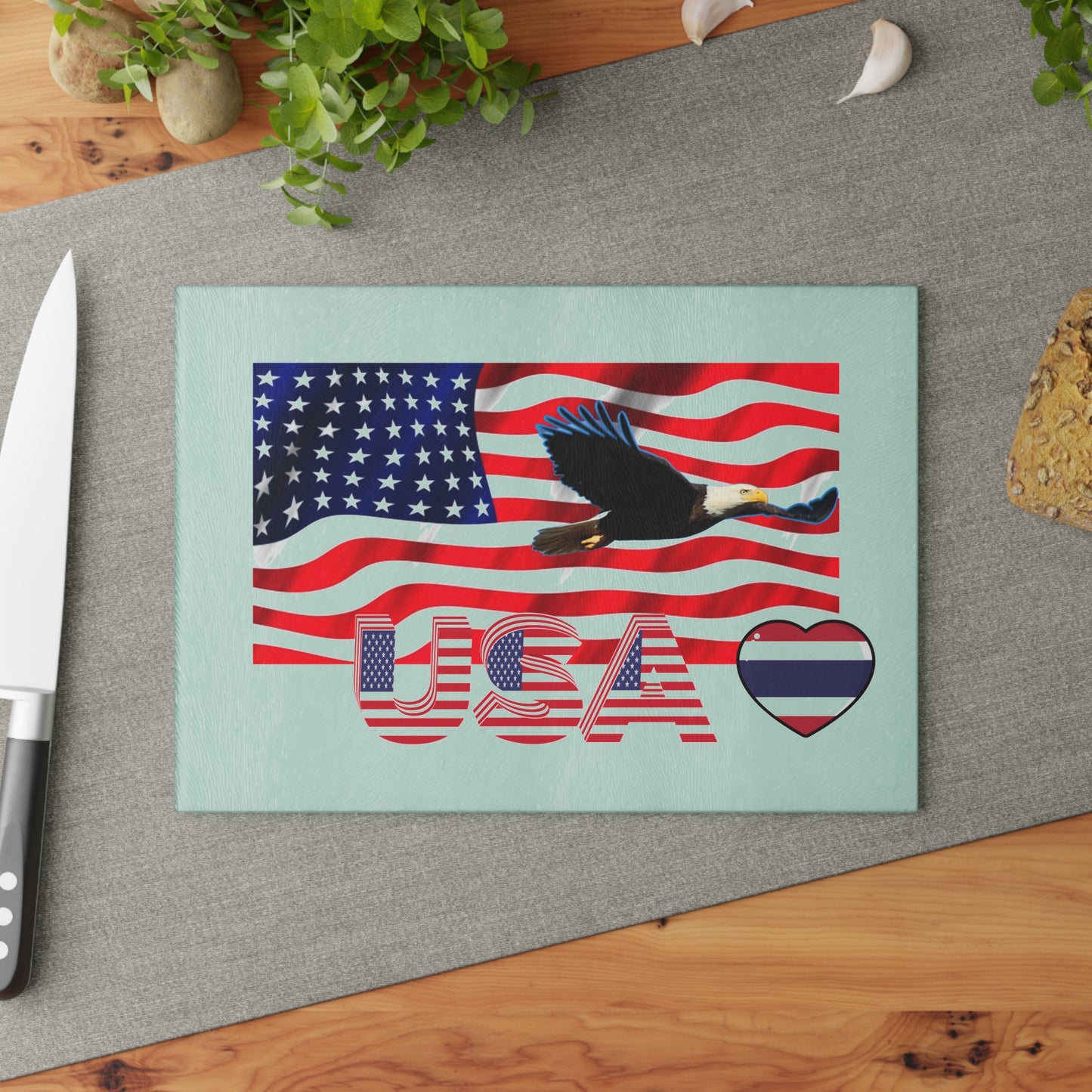 Planche à découper en verre au design tourbillonnant et vibrant – Un indispensable de cuisine coloré