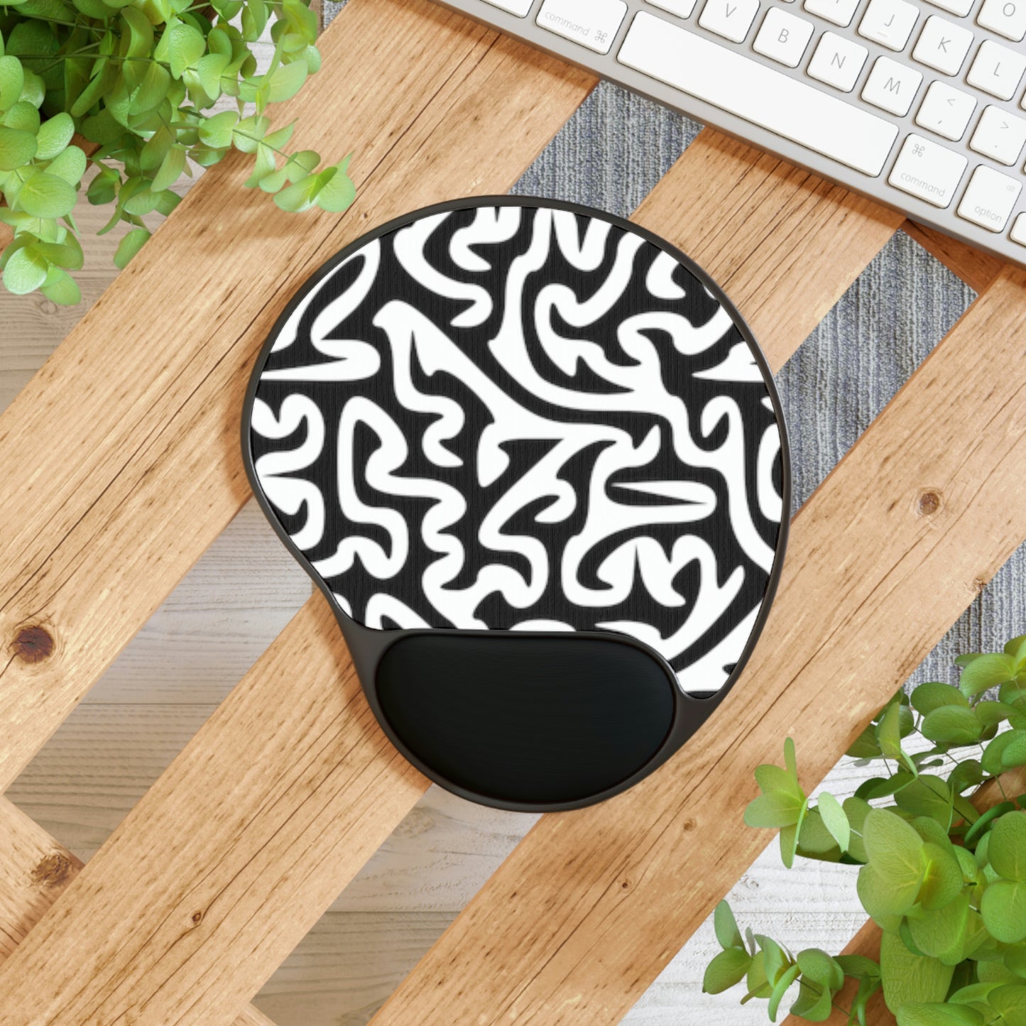 Alfombrilla de ratón Maze en blanco y negro con reposamuñecas para oficina, hogar y viajes