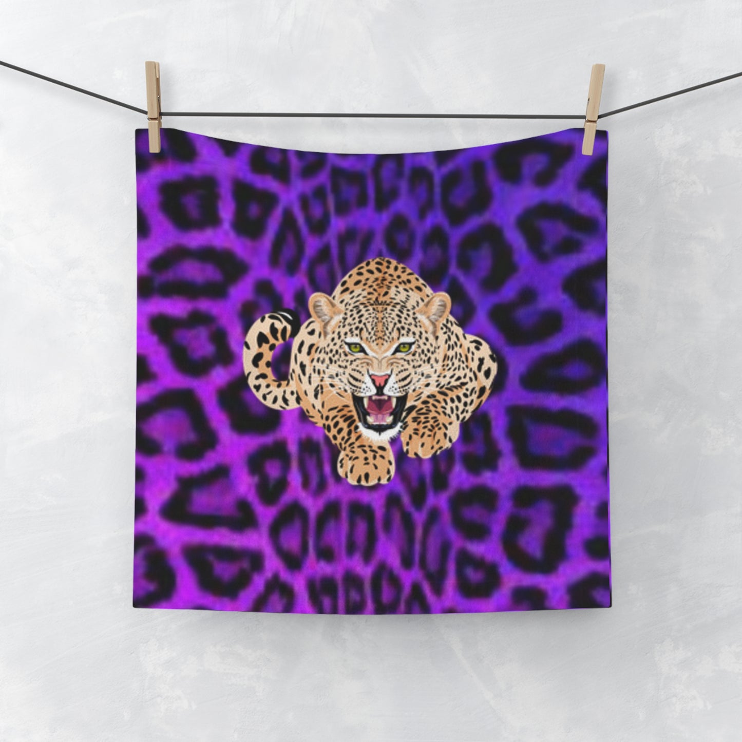 Toalla facial de leopardo salvaje - Estampado animal morado intenso para el hogar o el gimnasio 