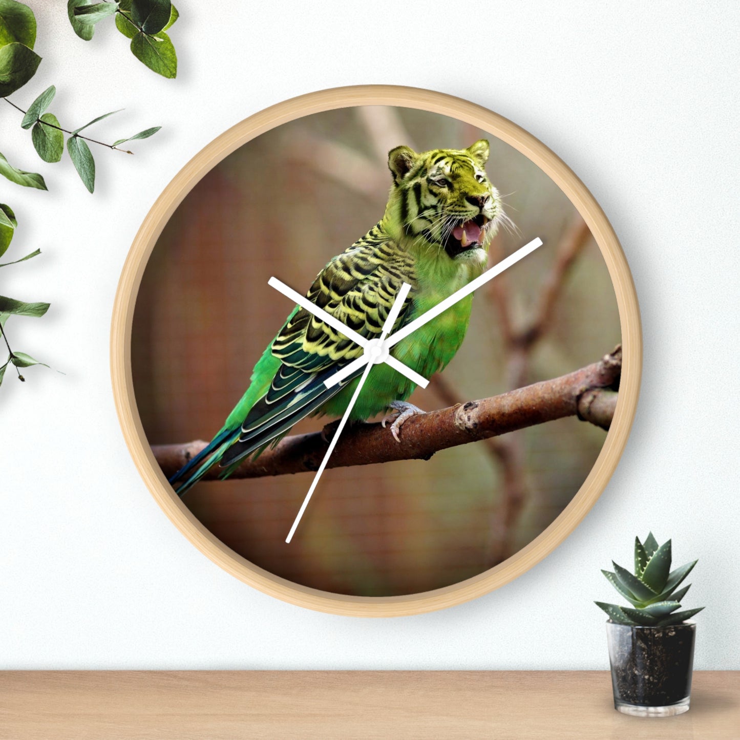 Wall clock Fierce looking Bird