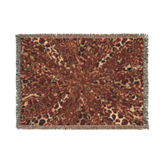 Manta tejida artística: decoración acogedora con estampados únicos para un hogar con estilo