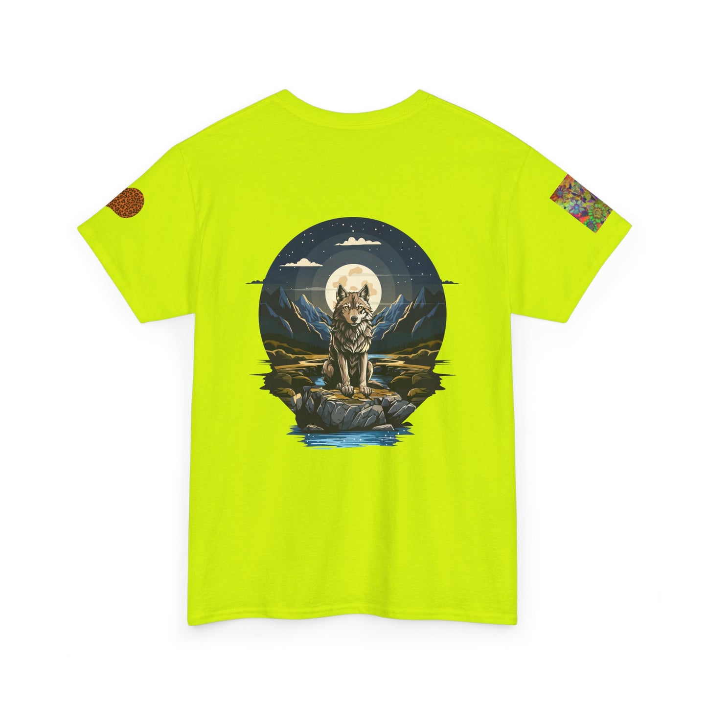 Chicago Adventure T-shirt with Mountain Wolf in Moonlight