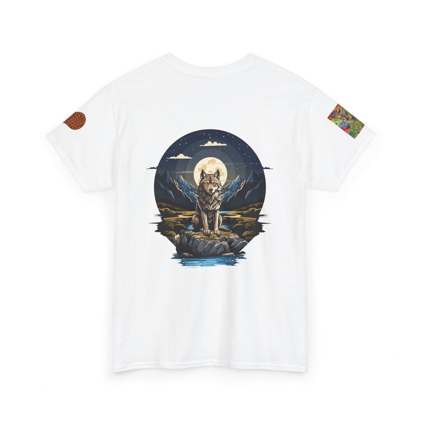 Chicago Adventure T-shirt with Mountain Wolf in Moonlight