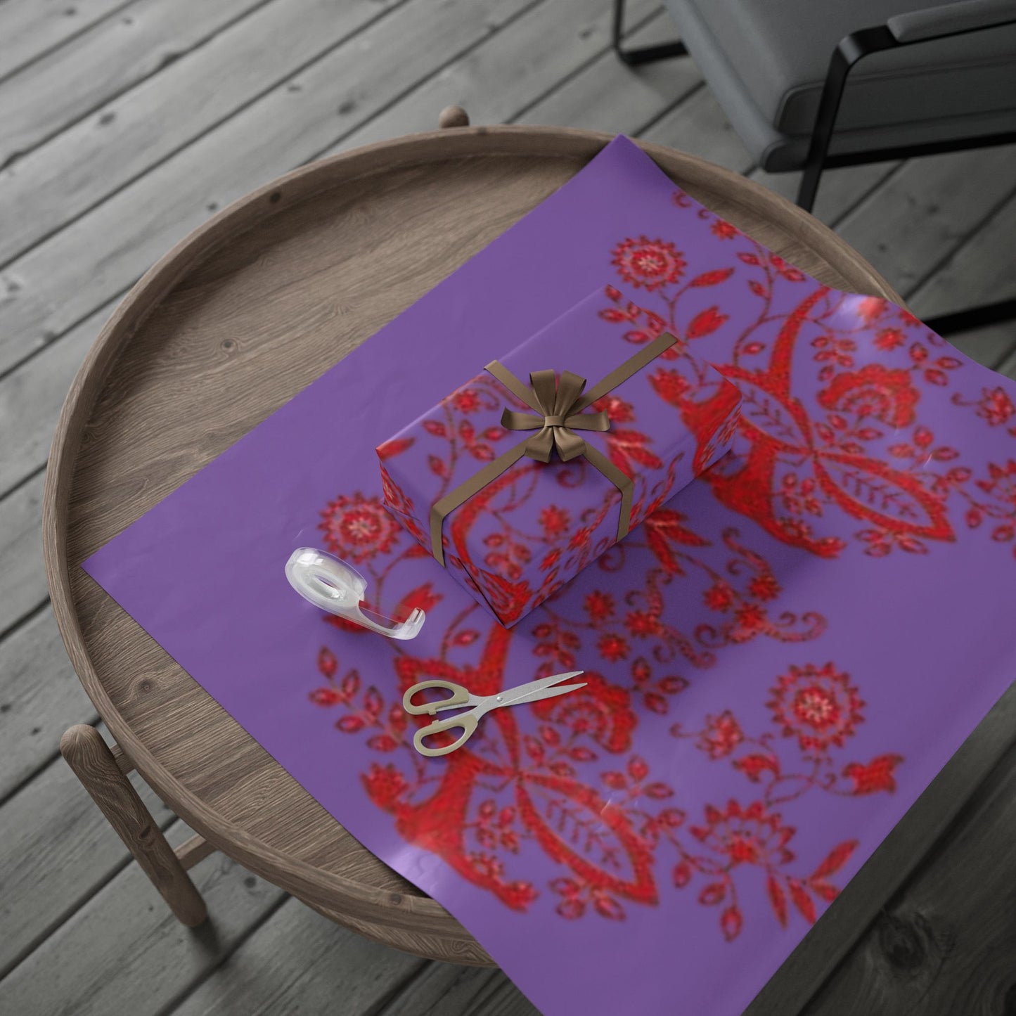 Papier cadeau floral éclatant pour offrir | Motif violet et rouge | Idéal pour toutes les occasions