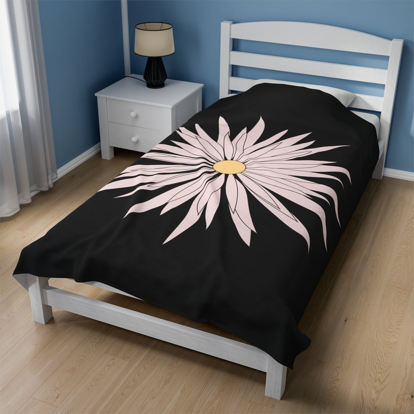 Manta de felpa de terciopelo con flores blancas grandes