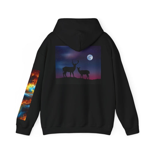 Sweat à capuche vibrant sur le thème de la nature - Motifs cosmiques et silhouettes d'animaux sauvages 