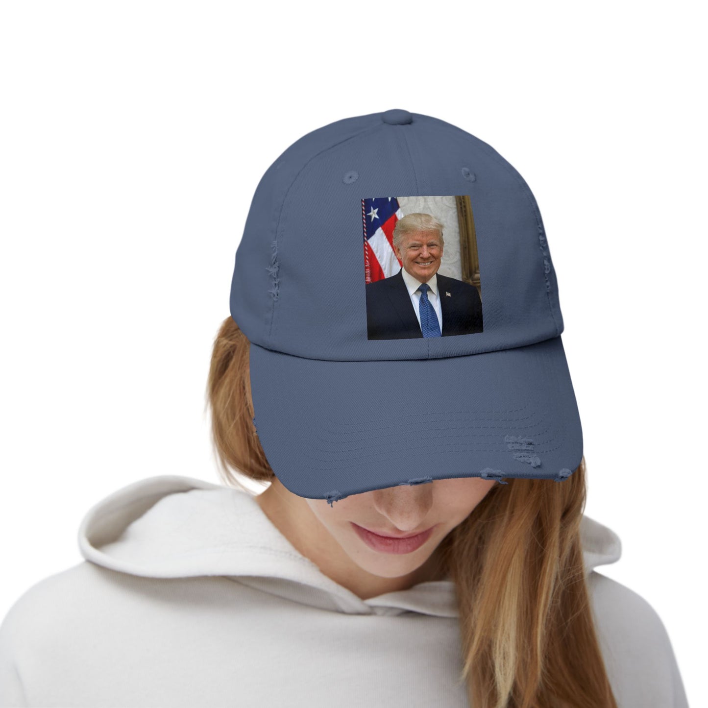 Gorra desgastada del presidente J. Trump