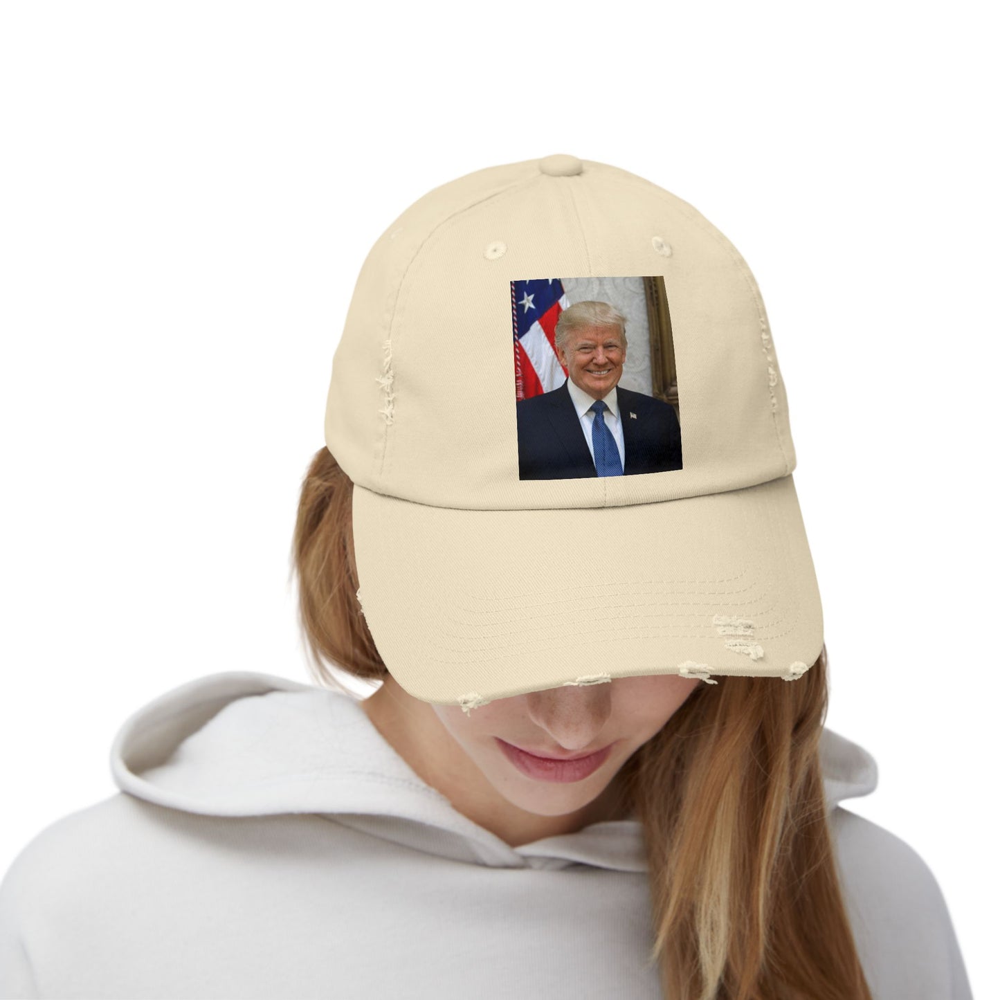 Gorra desgastada del presidente J. Trump