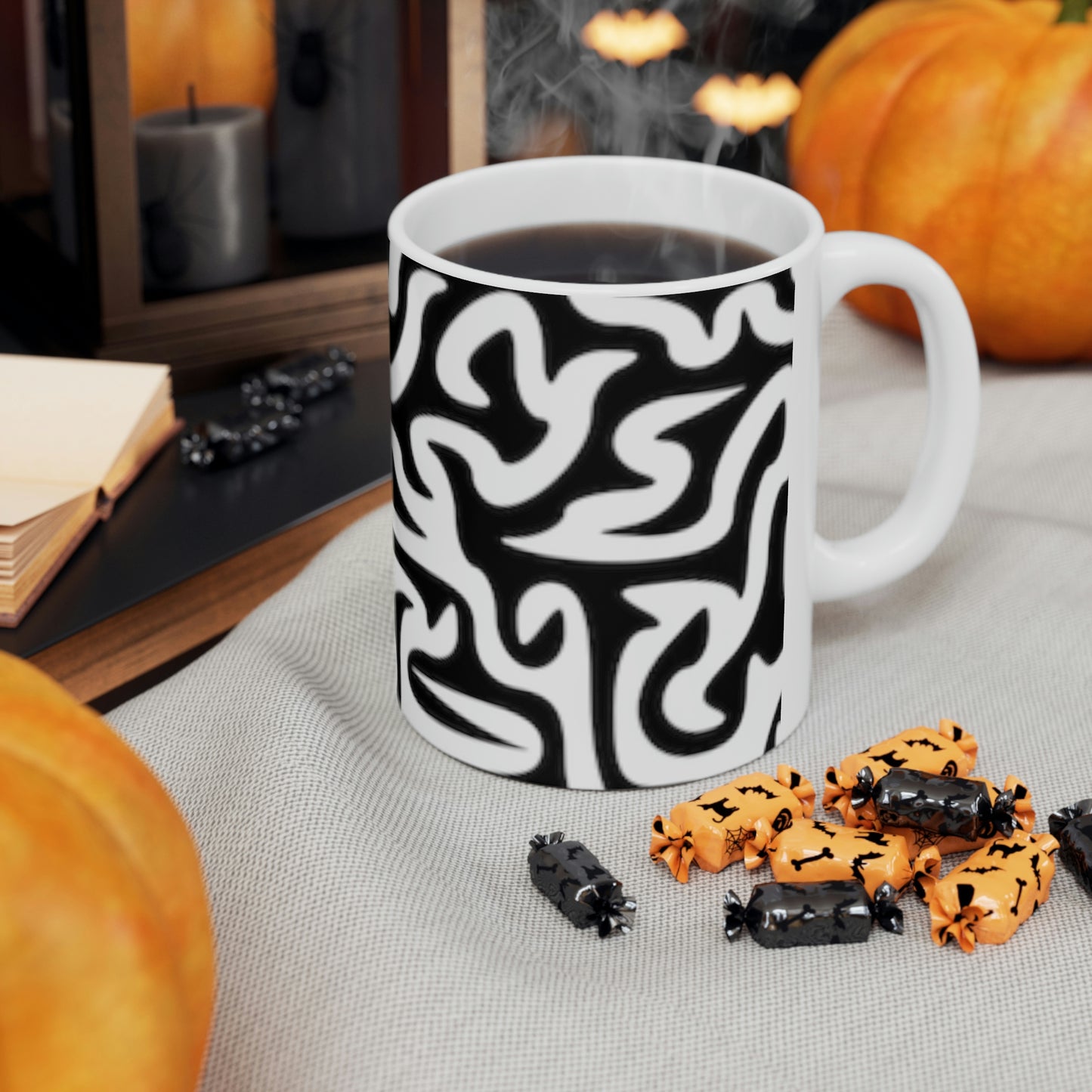 Taza de cerámica con diseño de laberinto en blanco y negro de 11 oz para leche, café, agua, cerveza y jugo