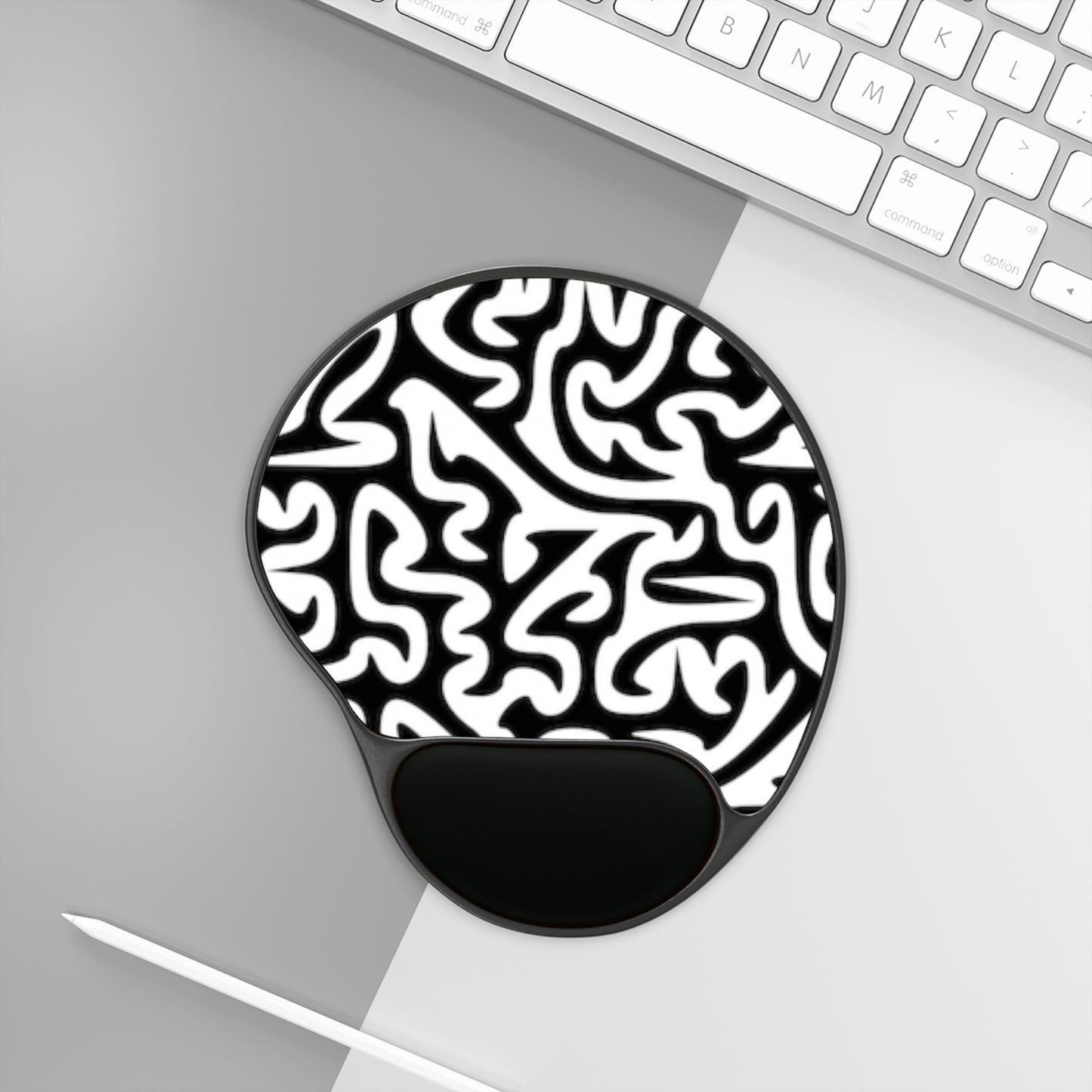 Alfombrilla de ratón Maze en blanco y negro con reposamuñecas para oficina, hogar y viajes